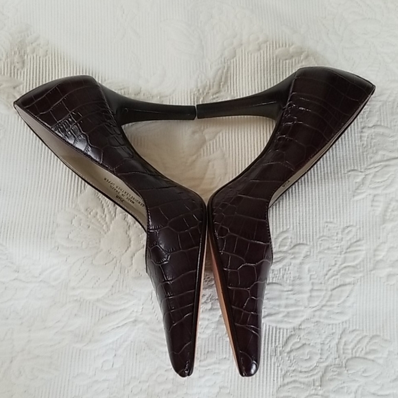 New Talbots Leather Croco Embossed Heels - Picture 3 of 12